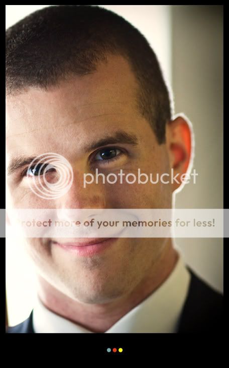 IMAGE: http://i475.photobucket.com/albums/rr120/noWAFFLESforU/Ross_01_LR.jpg