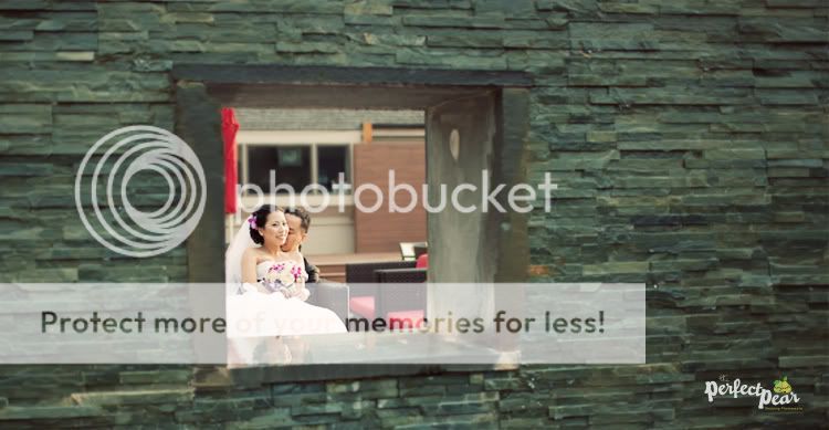 IMAGE: http://i475.photobucket.com/albums/rr120/noWAFFLESforU/Trina%20and%20Thanh/IMG_9300_LR.jpg